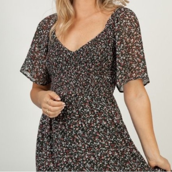 Black Floral Print Dress - Picture 2 of 6